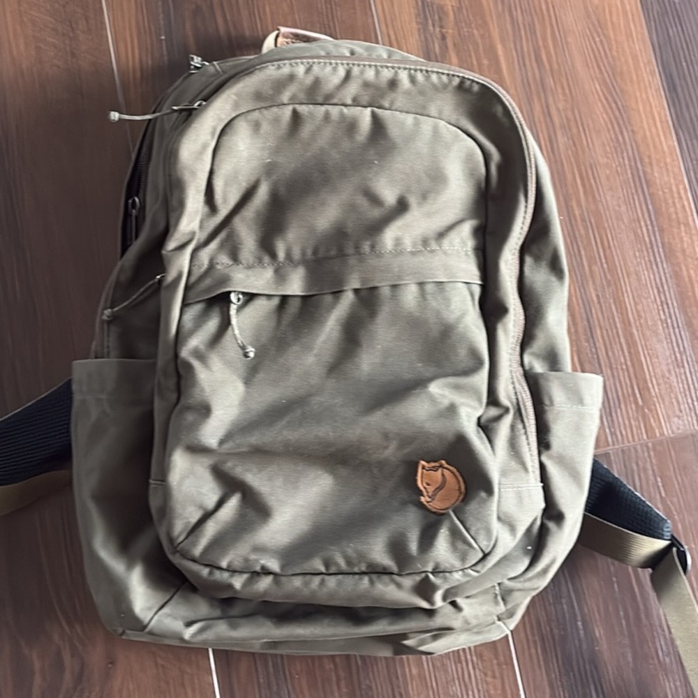 Fjallraven Men's Khaki Backpack